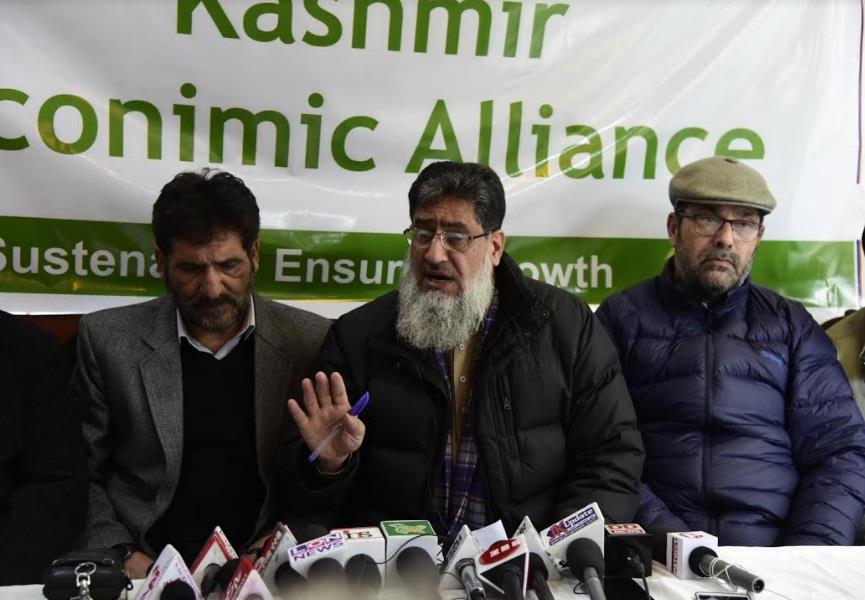 Traders, transporters call for shutdown tomorrow against ban on Jamaat, recent ordinance by GOI