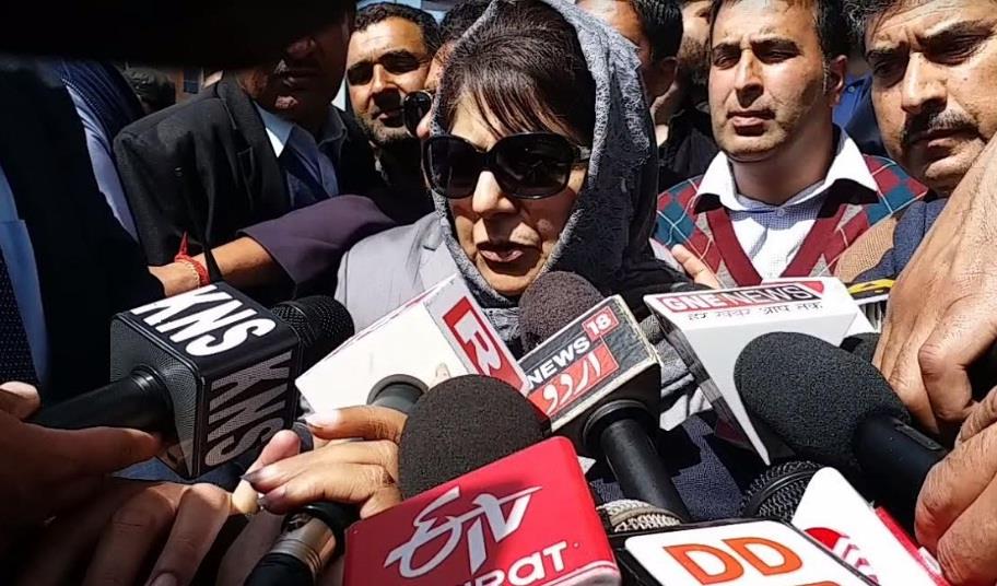 Will get bans on JeI, JKLF revoked, if PDP gets power: Mehbooba