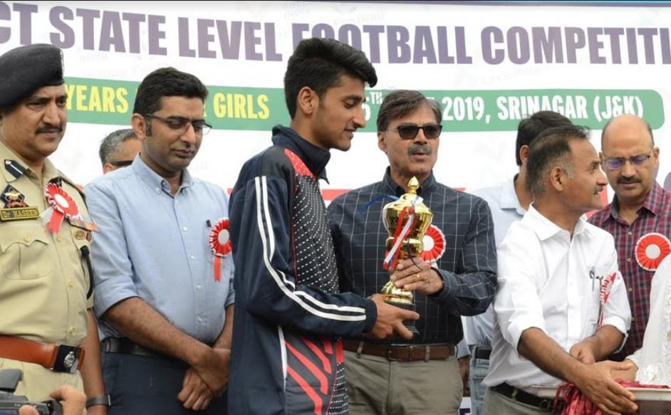 JK youth can change their fate through sports: Advisor Kumar