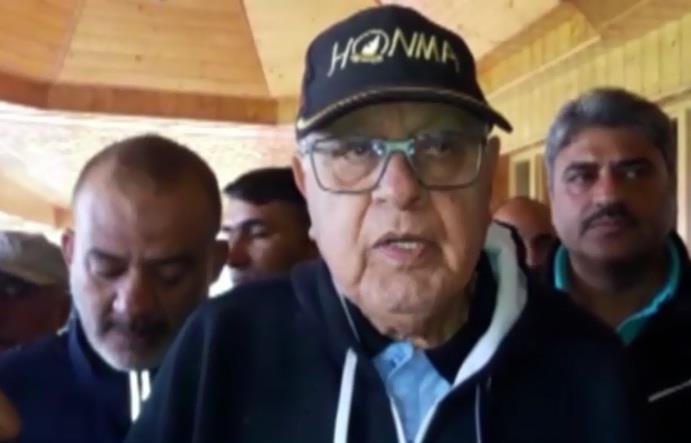 Transport on highway should not be stopped: Farooq Abdullah