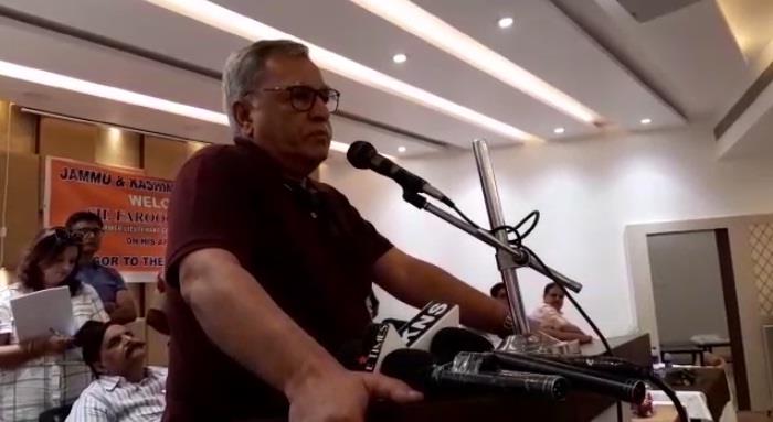 Threat among Kashmiris compelling them not to chant ‘Bharat Mata ki Jai’: Advisor Farooq Khan