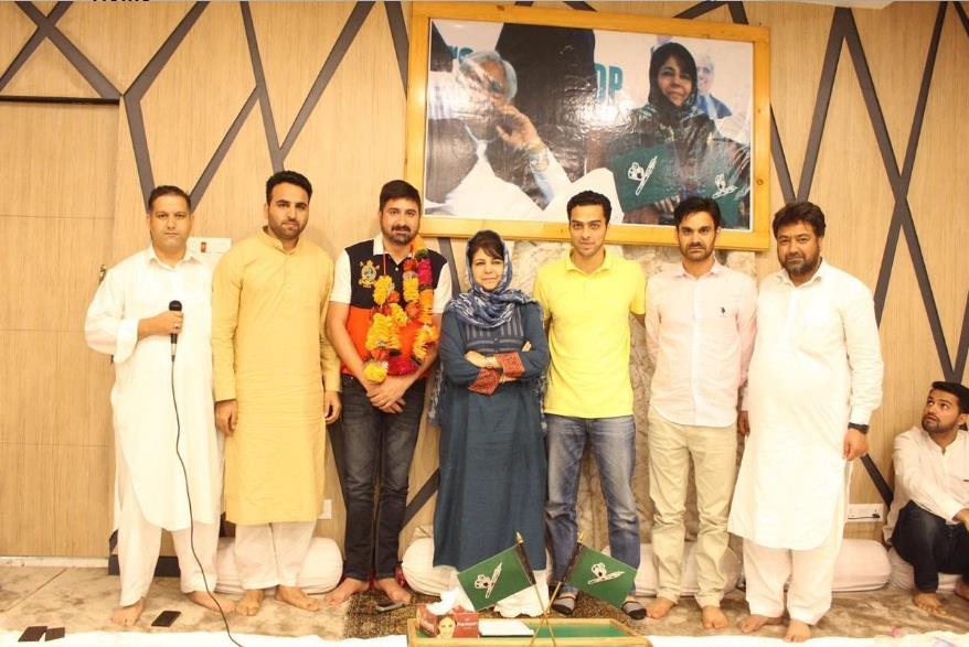 Youth holds the baton to change political destiny of state: Mehbooba