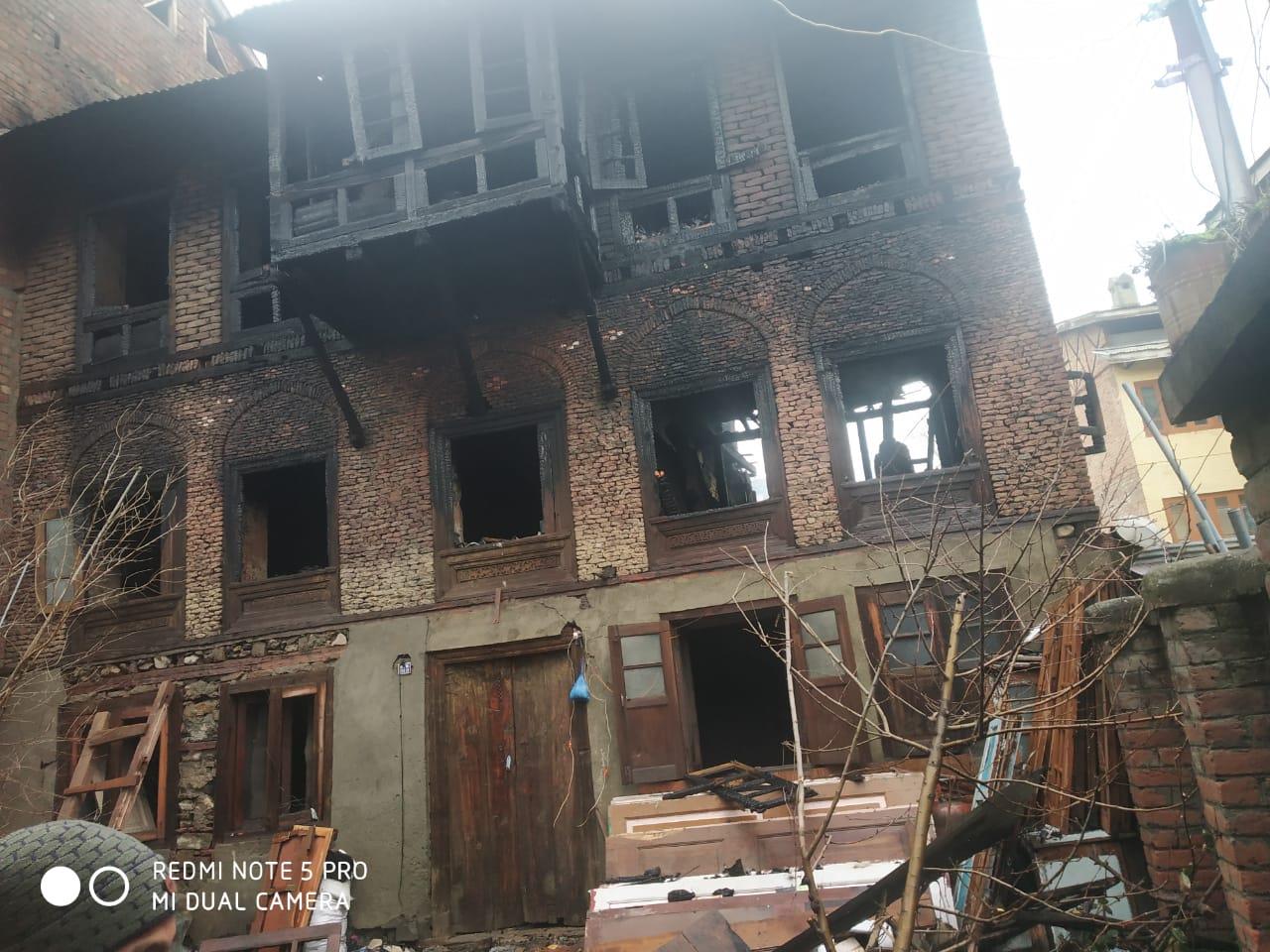 Couple, daughter charred to death in Khanyar