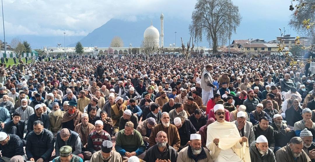 Eid-ul-Fitr being celebrated with religious fervour and gaiety across J&K