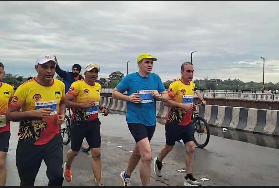CM Omar flags off Jammu’s first international marathon, says event to boost sports tourism