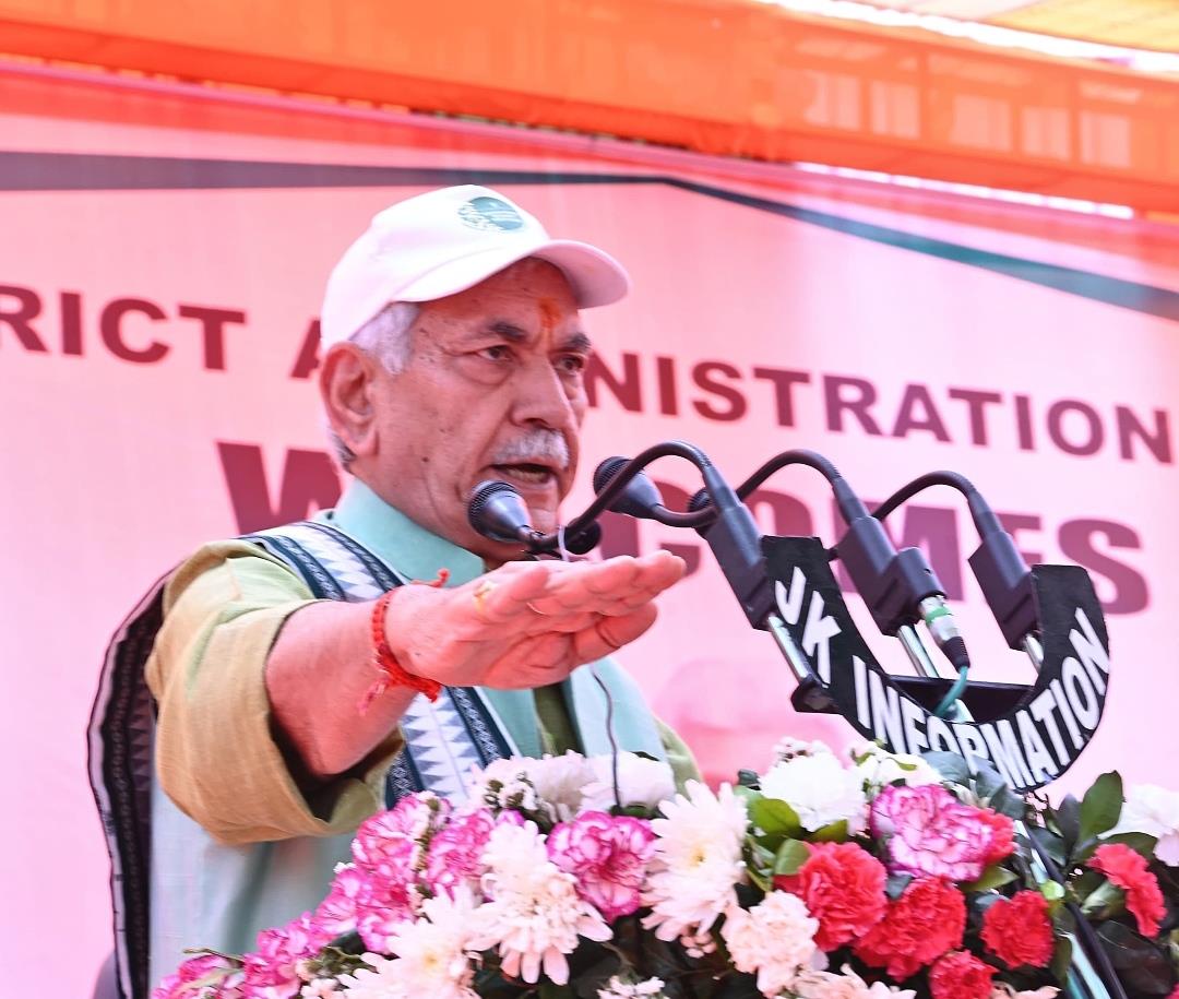 Pakistan using drugs as proxy war to fund terror, destroy J&K's youth : LG Sinha in Ramban
