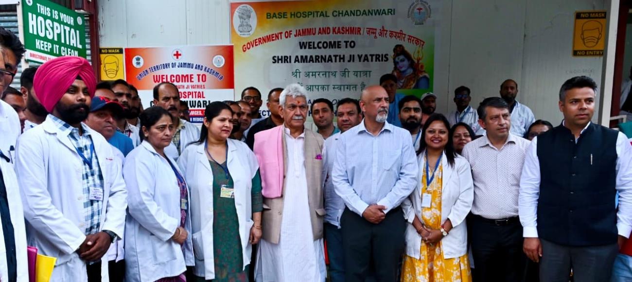 LG Reviews Amarnath Yatra Arrangements at Chandanwari, Urges Unregistered Pilgrims to Wait for Their Turn
