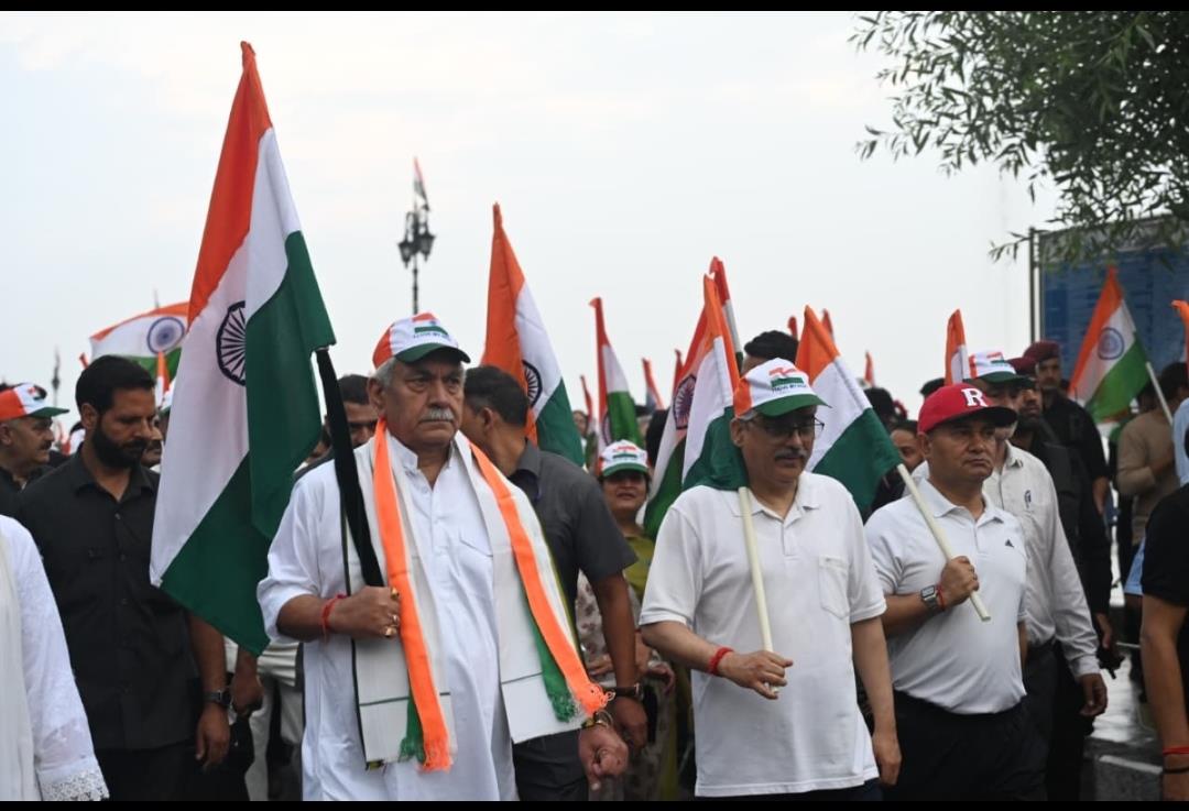 Tiranga is Soul of Nation, Vande Mataram Its Immortal Voice: LG Sinha at Srinagar Yatra