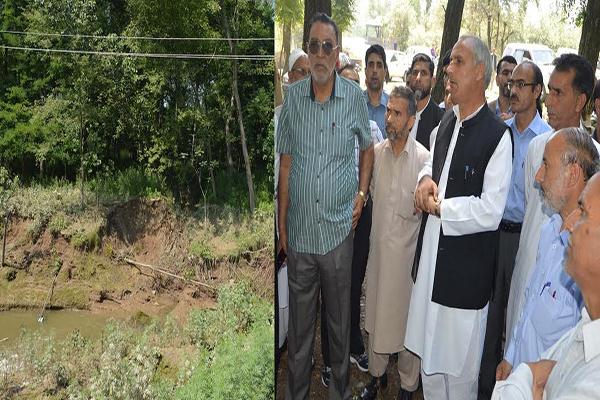 Veeri inspects Chachkoot irrigation gauge, Flood Channel Bijbehara