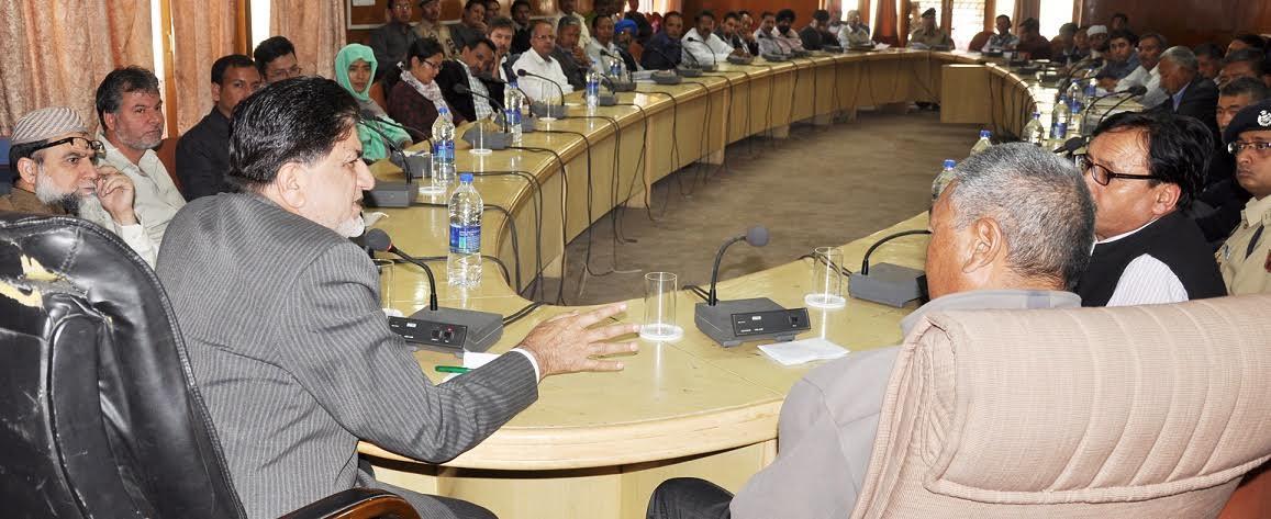 Kohli reviews transport sector in Leh