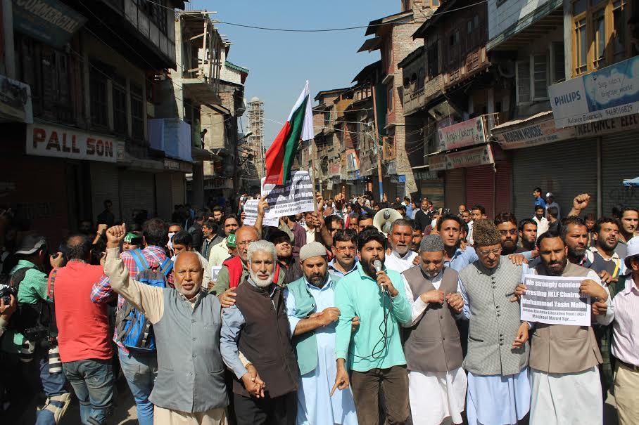 JKLF holds a protest Rally at Lal Chowk