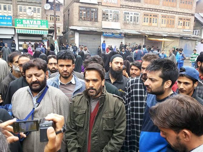 DFP activists protest against arrest spree in Anantnag