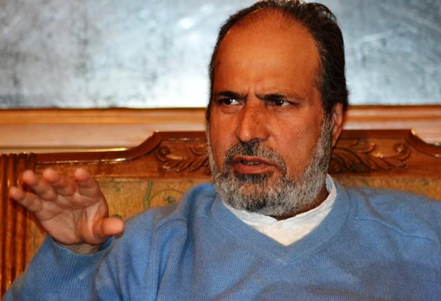 Baig writes open letter to Modi, Mufti