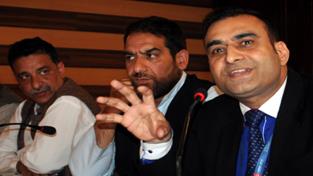Doctors hail Govt for shifting SKIMS interview venue to Kashmir