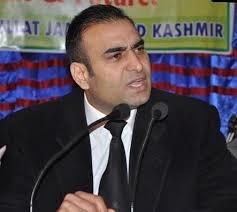 Poor patients suffer as govt docs run private hospitals: DAK