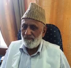 Sehrai visits slain Gowhar’s family at Zainakote