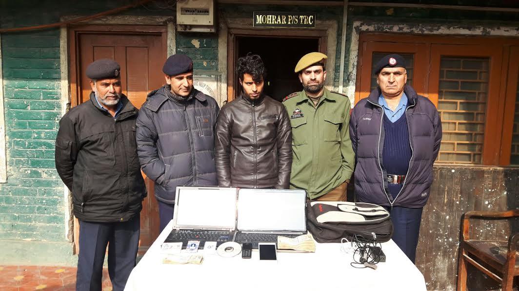 Police arrests man for running fake Travel Agency