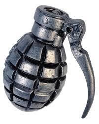 Grenade hurled at Saraf Kadal