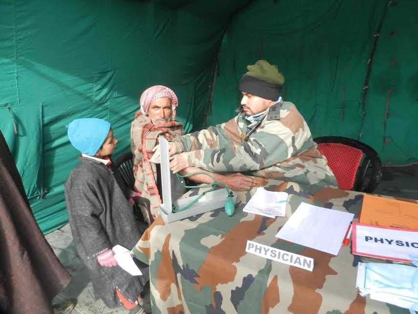 Army organizes medical camp in Shopian village