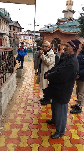 Renzushah pays tributes to saints