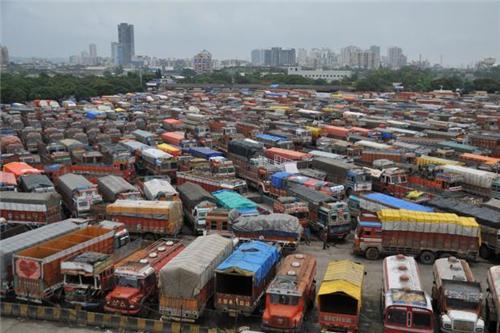 Kashmir goods transporters blame tax officials of discrimination