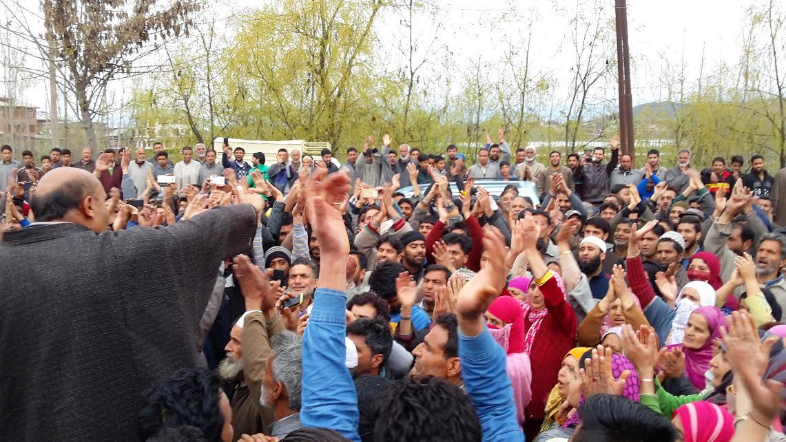 Don’t force people to take to streets: Er Raheed