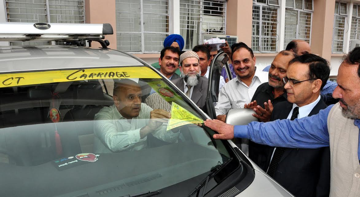 Advisor launches all purpose traffic sticker for Tourist Taxies