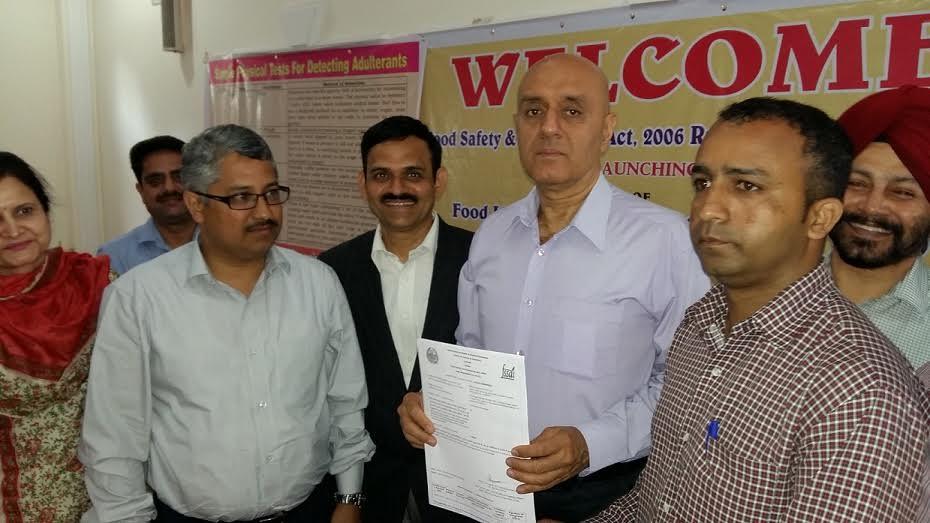 Parvez Dewan launches online registration, licensing of Food Business Operators