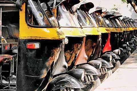 Auto rickshaw drivers observe strike | KNS