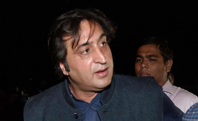 Thousands offer funeral in absentia for Amanullah Khan in Kashmir