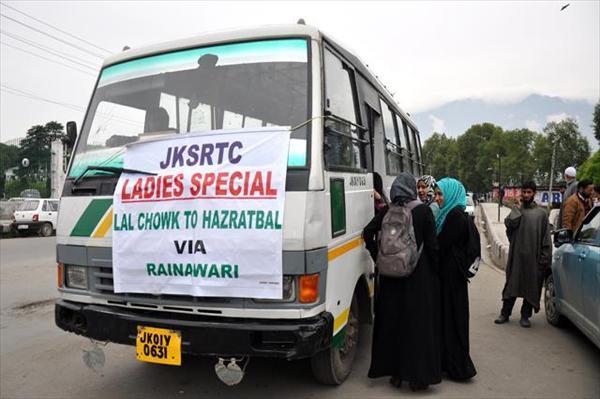 Srinagar to have four more women-only busses