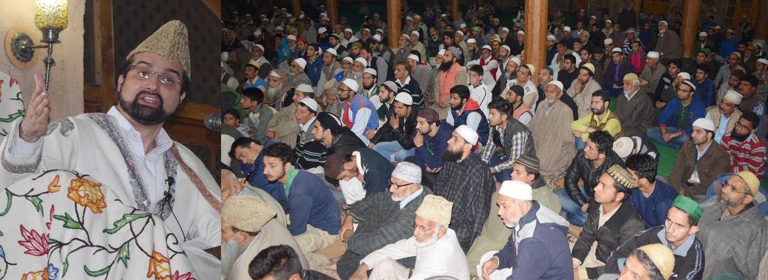 Mirwaiz addresses religious gathering at Aali Masjid
