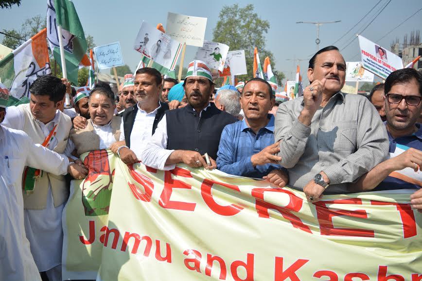 Congress stages protest rally , forces CM to change route: Spokesman