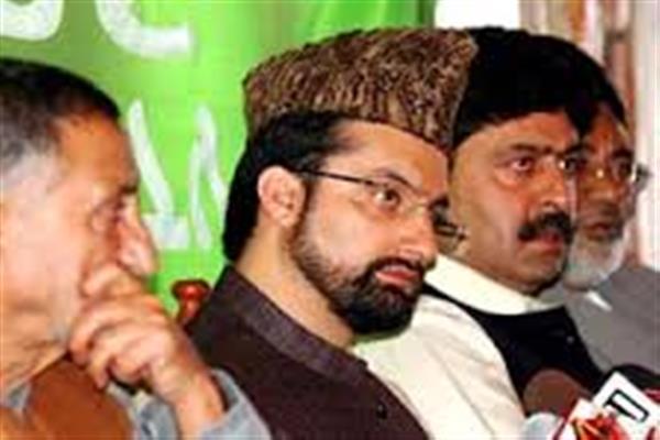 Mirwaiz condoles demise of Bhat’s Sister