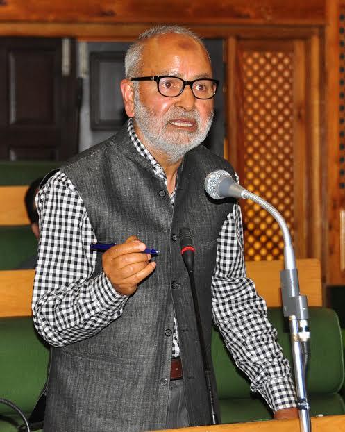 Education Minister proposes Student Adoption Model for Teachers