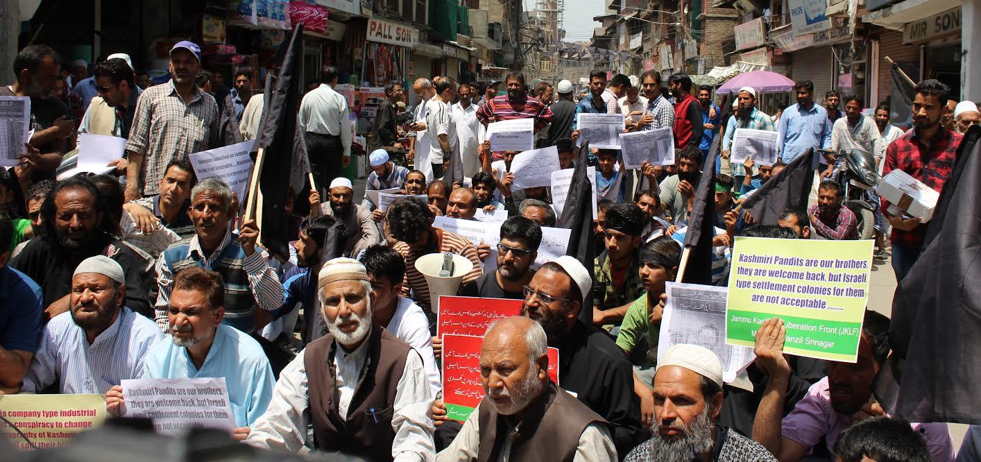 JKLF holds sit-ins across Kashmir against Sainik, Pandit colonies