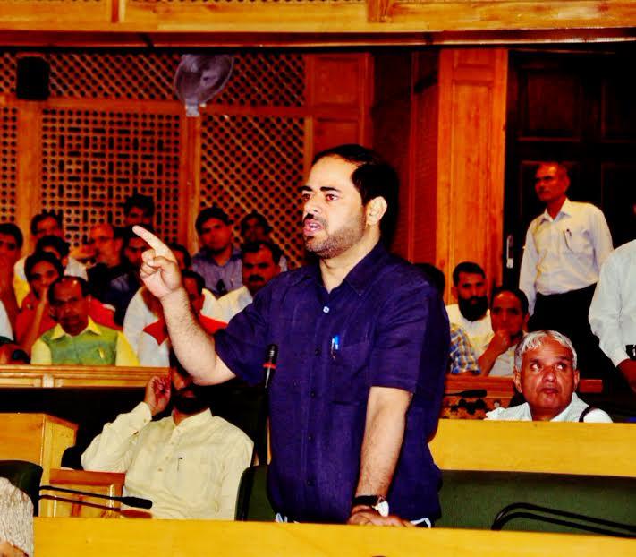 Vikar expresses concern over rising number of deaths in road accidents