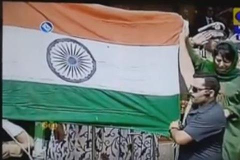 On I-Day Mehbooba bats for porous borders, free trade zone