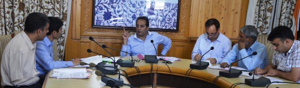 Div Com for expeditious disposal of land compensation cases