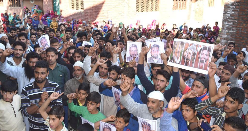 Hurriyat (M) expresses resentment over Govt’s decision to restrict people from offering Friday prayers