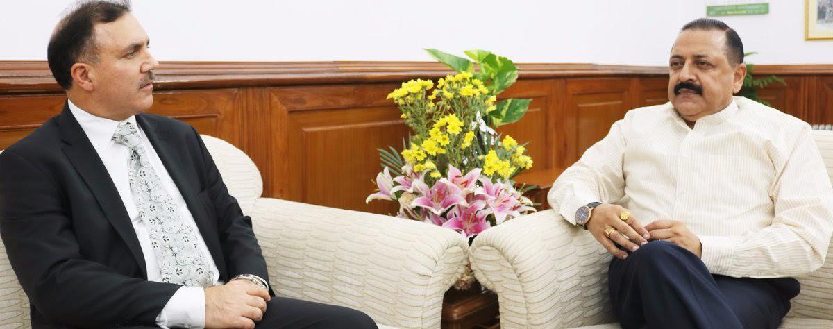 JK Bank chairman meets Dr. Jitendra Singh