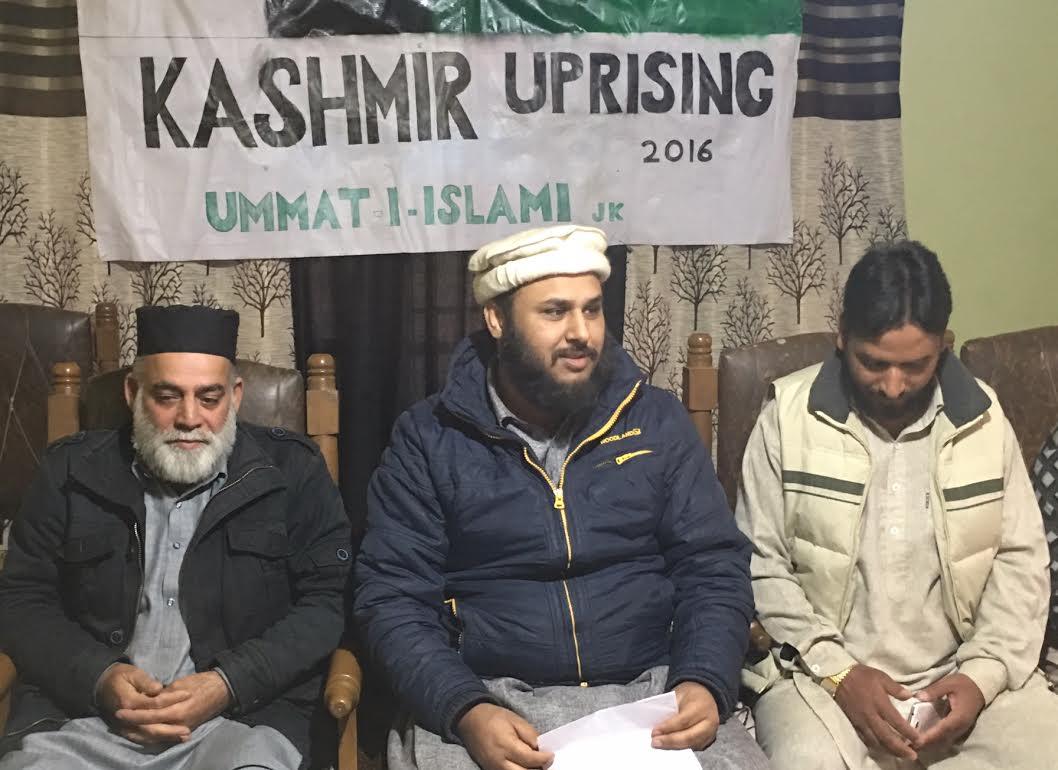 Condemn school burning, let people keep vigil: Qazi Yasir