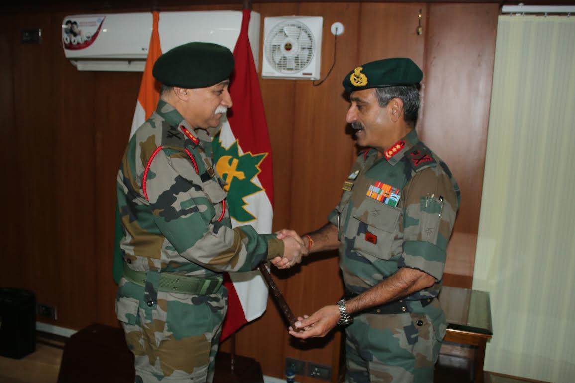 Lt Gen JS Sandhu takes charge of 15 Corps as 46th CC