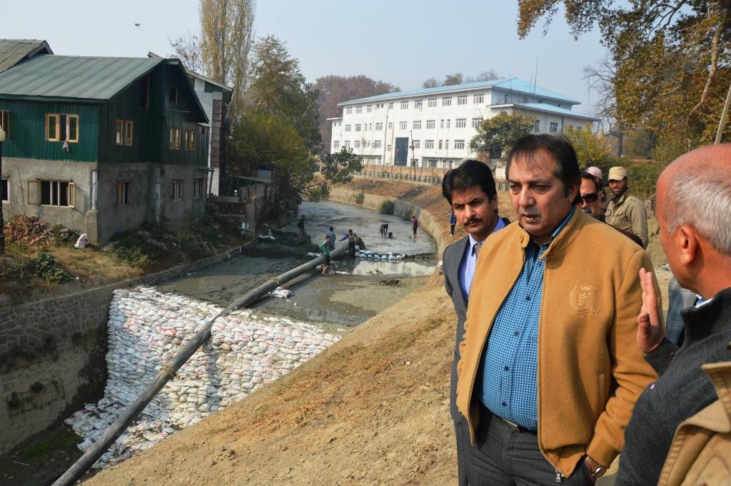 DDC reviews ‘Smart City Srinagar’ project status