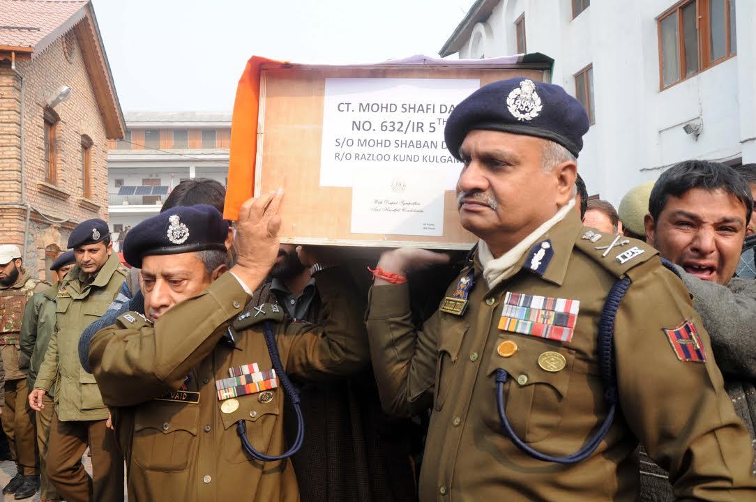 Wreath lying ceremony of martyred police man held at DPL Srinagar