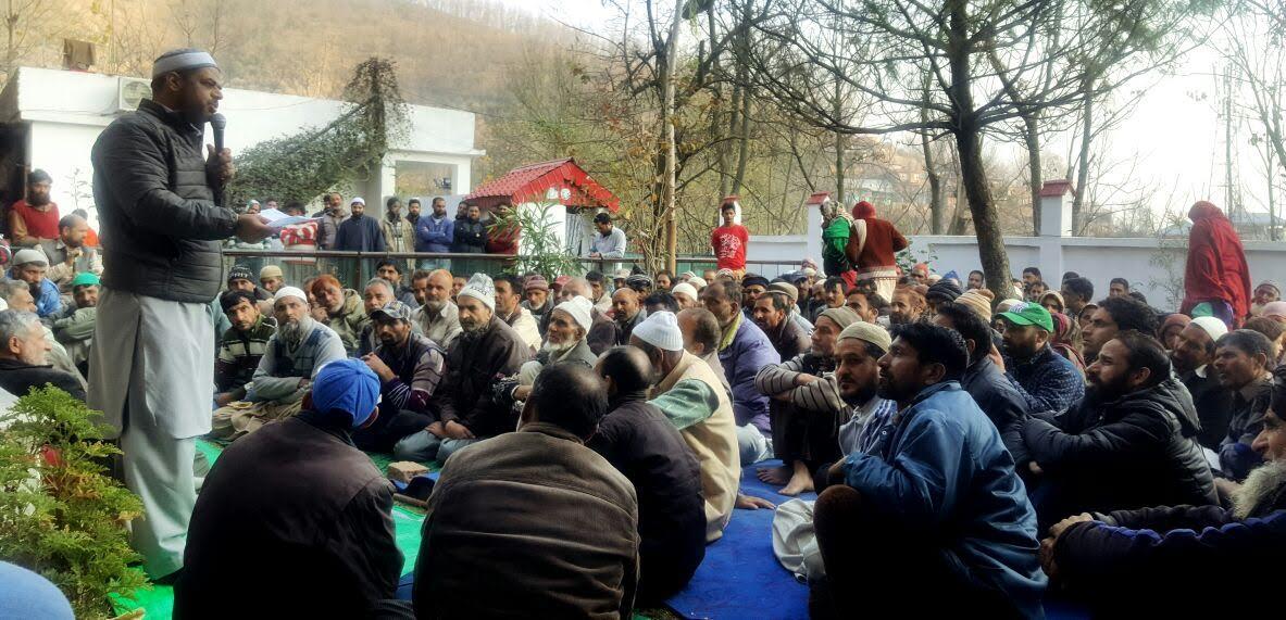 Vikar Rasool holds party review meeting at Banihal