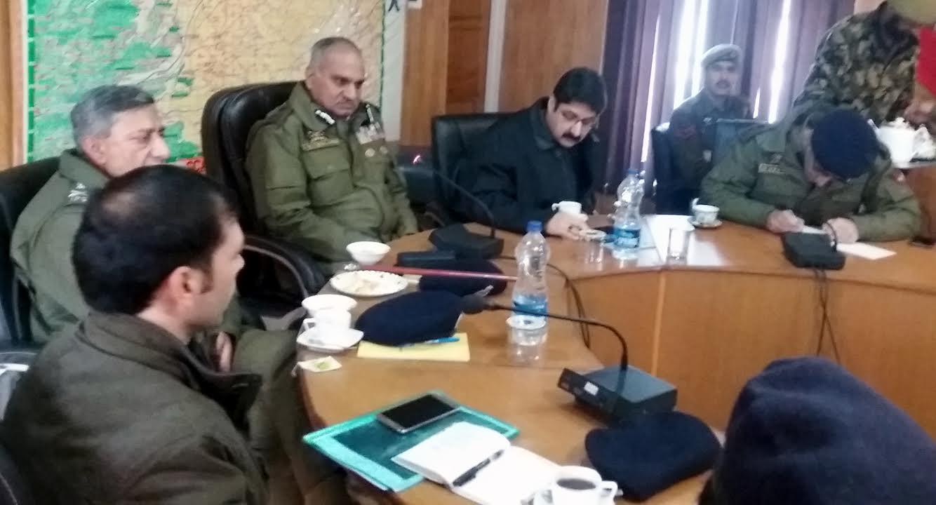 DGP reviews police functioning of Pulwama-Shopian