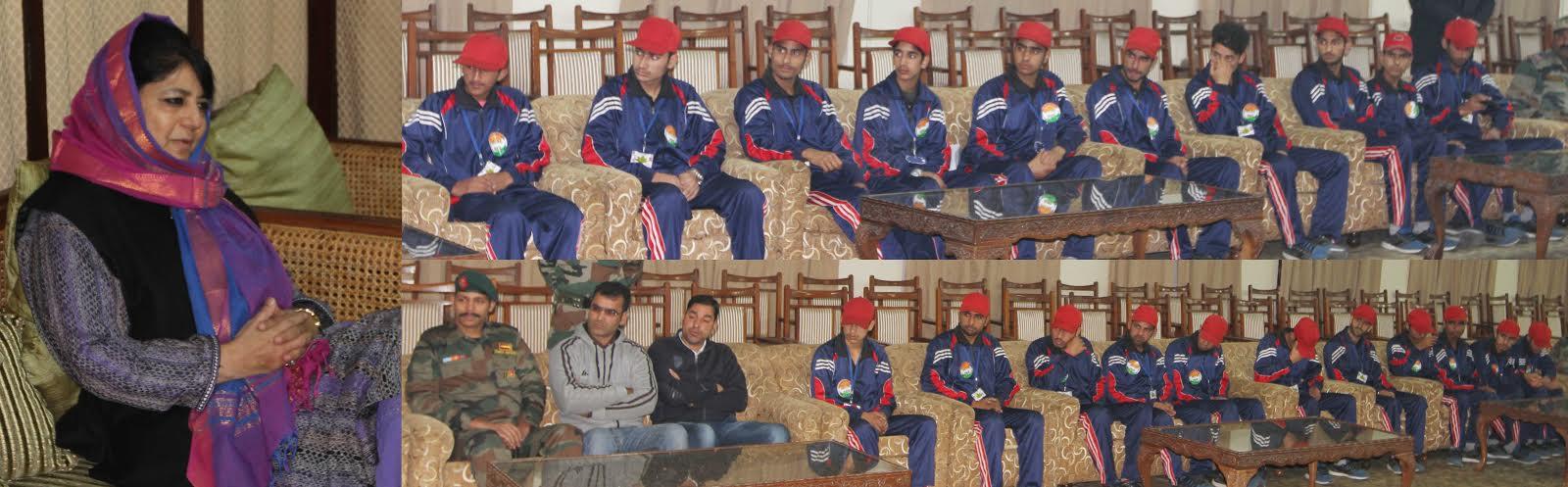 Anantnag students group meets CM
