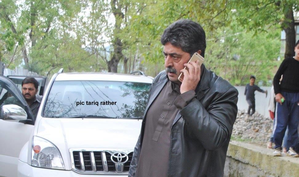 Bilal Lone visits Majaj Kashmiris residence