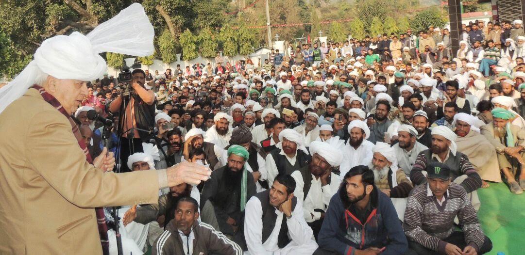 Farooq urges PM to address internal, external dimensions of JK problem